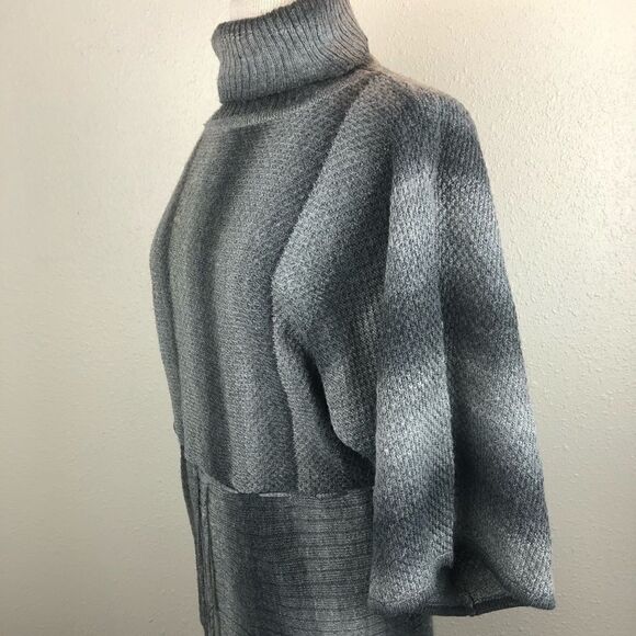 Dress Barn wool Blend Turtle Neck Sweater Size S - Picture 5 of 8